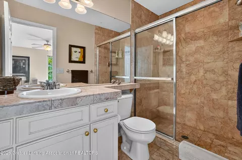 Bath - 16817 Cedarbrook Dr, Haslett, MI 48840 photo 2 of 9