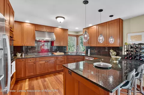 Kitchen - 16817 Cedarbrook Dr, Haslett, MI 48840 photo 1 of 5