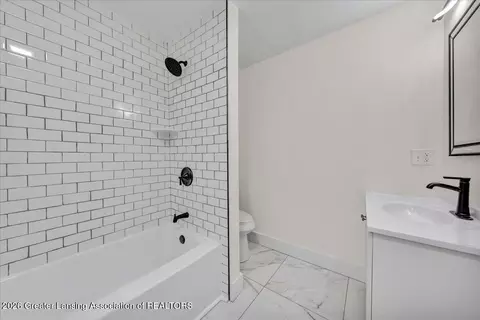Bath - 5573 Cade St, Haslett, MI 48840 photo 2 of 3