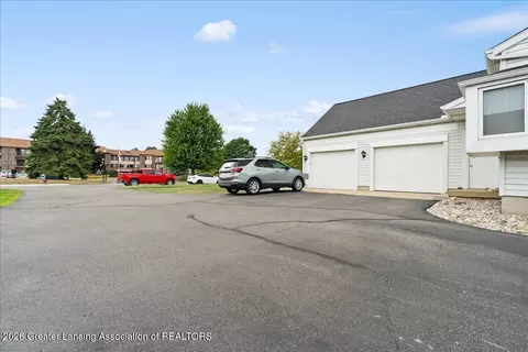 Exterior - 1107 Sunview Dr, Saint Johns, MI 48879 photo 1 of 7