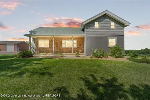 9724 Garrison Rd, Laingsburg, MI 48848