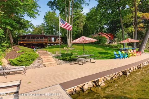 Exterior - 705 W Geneva Dr, Dewitt, MI 48820 photo 6 of 20