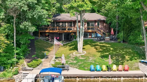 Exterior - 705 W Geneva Dr, Dewitt, MI 48820 photo 14 of 20