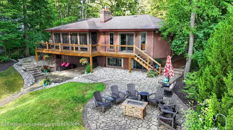 Exterior - 705 W Geneva Dr, Dewitt, MI 48820 photo 15 of 20