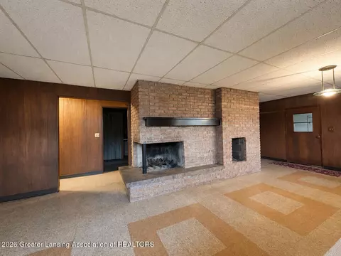 Living - 10238 Lafayette Ln, Dimondale, MI 48821 photo 5 of 5