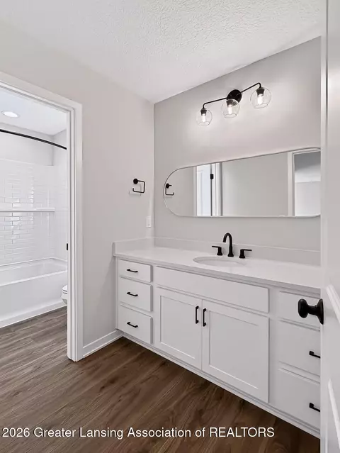 Bath - 602 Magenta Ct, Haslett, MI 48840 photo 6 of 8