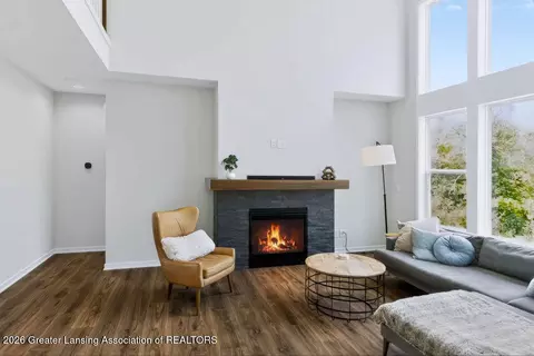Living - 602 Magenta Ct, Haslett, MI 48840 photo 2 of 3