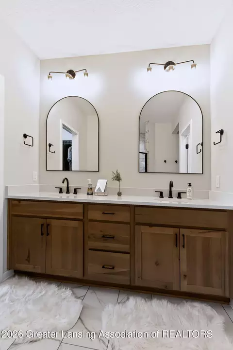 Bath - 602 Magenta Ct, Haslett, MI 48840 photo 2 of 8