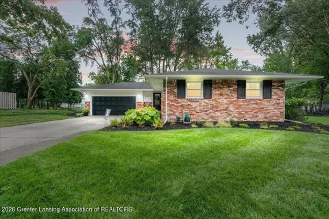 2691 Blue Haven Ct, East Lansing, MI 48823