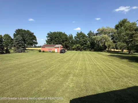 Exterior - 11433 S Francis Rd, Dewitt, MI 48820 photo 3 of 5