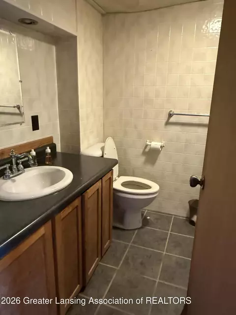 Bath - 11433 S Francis Rd, Dewitt, MI 48820 photo 3 of 3