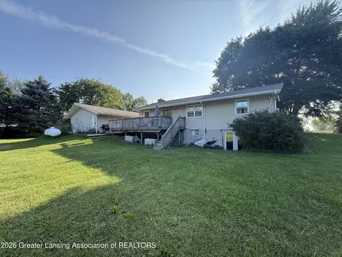 Exterior - 11433 S Francis Rd, Dewitt, MI 48820 photo 4 of 5