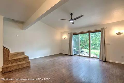 Living - 5411 Maple Ridge Rd #74, Haslett, MI 48840 photo 2 of 3