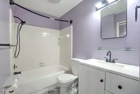 Bath - 5411 Maple Ridge Rd #74, Haslett, MI 48840 photo 1 of 1