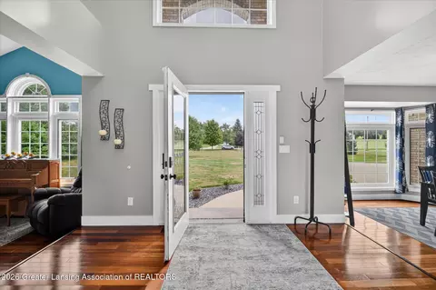Entry Way - 2610 S Edgar Rd, Mason, MI 48854 photo 2 of 8