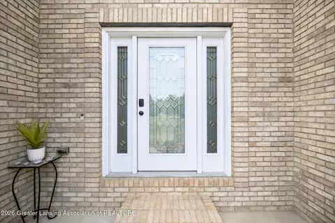 Entry Way - 2610 S Edgar Rd, Mason, MI 48854 photo 1 of 8