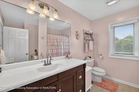 Bath - 2610 S Edgar Rd, Mason, MI 48854 photo 4 of 4