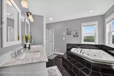 Bath - 2610 S Edgar Rd, Mason, MI 48854 photo 1 of 4