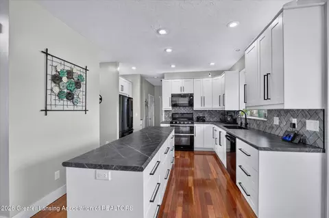 Kitchen - 2610 S Edgar Rd, Mason, MI 48854 photo 1 of 5