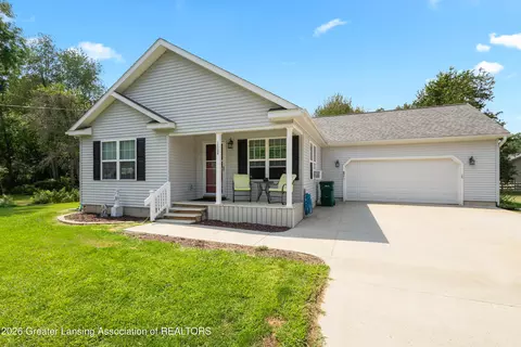 Exterior - 15380 Webster Rd, Bath, MI 48808 photo 3 of 6