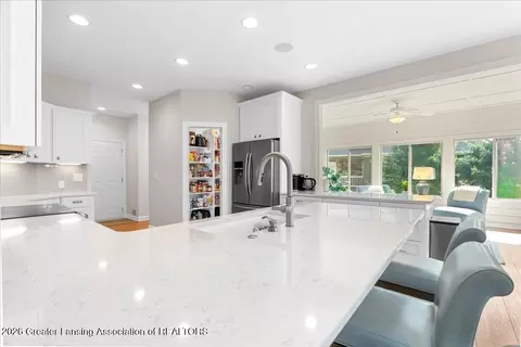 Kitchen - 5532 Silverleaf Ct, Haslett, MI 48840 photo 2 of 5