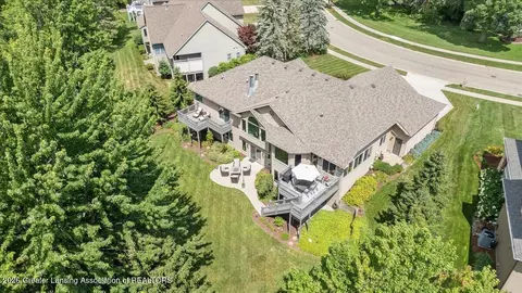 View/Area - 5532 Silverleaf Ct, Haslett, MI 48840 photo 10 of 10