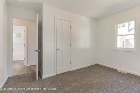 Bedroom - 931 Mel Ave, Lansing, MI 48911 photo 4 of 8