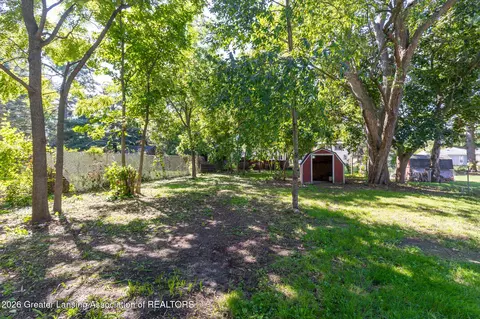 Exterior - 931 Mel Ave, Lansing, MI 48911 photo 2 of 5