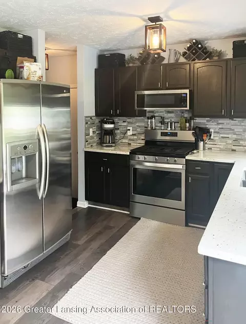 Kitchen - 154871549 Gary Ln, Bath, MI 48808 photo 1 of 2