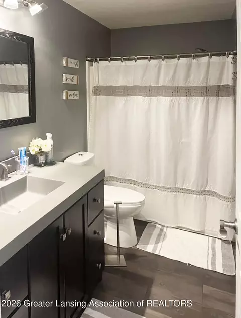 Bath - 154871549 Gary Ln, Bath, MI 48808 photo 1 of 5