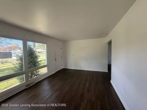 Living - 3717 Starlight Ln, Lansing, MI 48911 photo 2 of 4