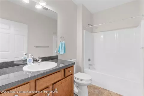 Bath - 15120 Via Carmella Dr, Dewitt, MI 48820 photo 1 of 1