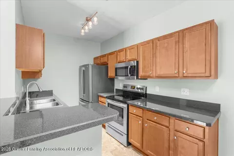 Kitchen - 15120 Via Carmella Dr, Dewitt, MI 48820 photo 1 of 4