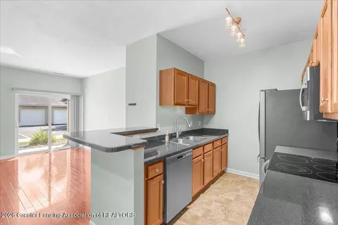 Kitchen - 15120 Via Carmella Dr, Dewitt, MI 48820 photo 2 of 4