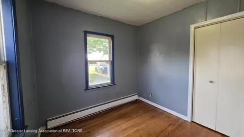 Bedroom - 1323 E Willoughby Rd, Lansing, MI 48911 photo 5 of 6