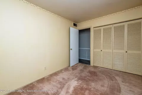 Bedroom - 1004 Hanover St, Owosso, MI 48867 photo 4 of 5