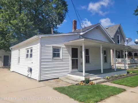 Exterior - 326 S Main St, Fowler, MI 48835 photo 3 of 5