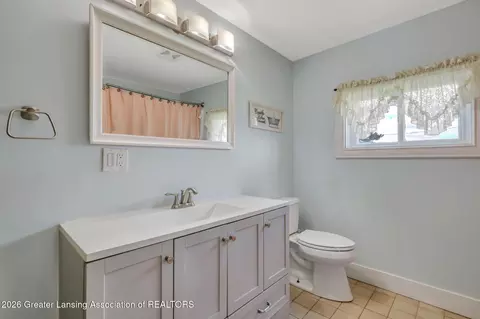 Bath - 105 E Columbia Rd, Mason, MI 48854 photo 1 of 2
