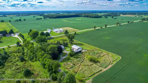View/Area - 105 E Columbia Rd, Mason, MI 48854 photo 1 of 8