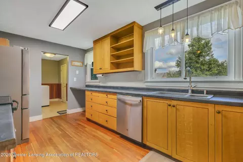 Kitchen - 105 E Columbia Rd, Mason, MI 48854 photo 2 of 3