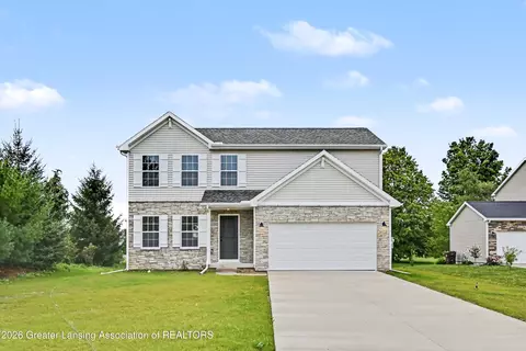 1015 Woodridge Dr, Saint Johns, MI 48879