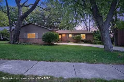 1240 Whittier Dr, East Lansing, MI 48823