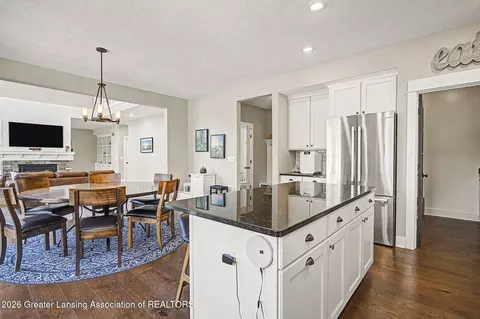 Kitchen - 13586 Sienna Pass, Dewitt, MI 48820 photo 4 of 5