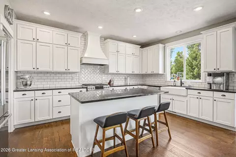 Kitchen - 13586 Sienna Pass, Dewitt, MI 48820 photo 3 of 5