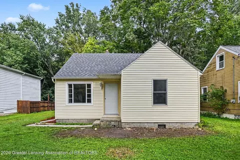 6409 Coulson Ct, Lansing, MI 48911