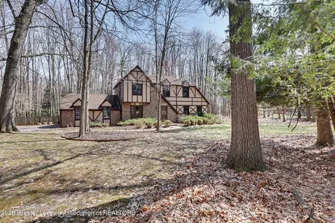 Exterior - 4330 Cornell Rd, Okemos, MI 48864 photo 4 of 9