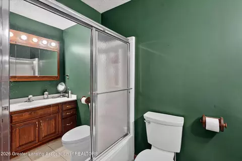 Bath - 4330 Cornell Rd, Okemos, MI 48864 photo 3 of 5
