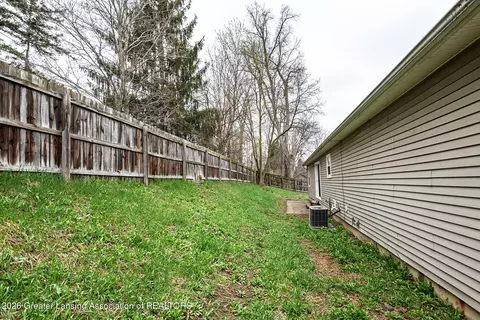 Exterior - 606 Locust St, Dewitt, MI 48820 photo 1 of 1