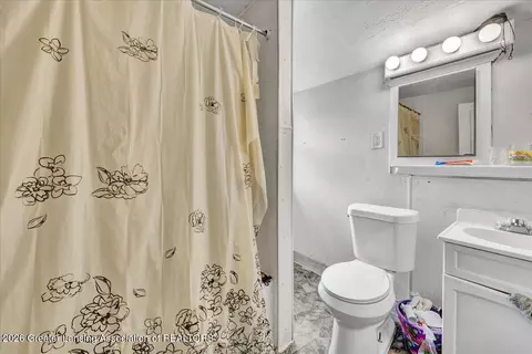Bath - 121 Smith Ave, Lansing, MI 48910 photo 1 of 2