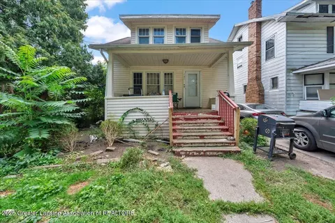 Exterior - 121 Smith Ave, Lansing, MI 48910 photo 1 of 3